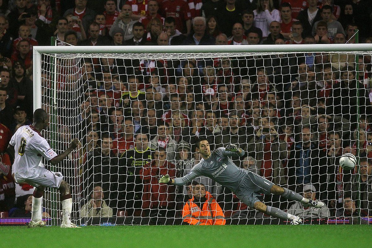 1⃣5⃣ years ago today! 🤩 

That Abdul Osman, he silenced the Kop! 🎶 

#ShoeArmy 👞