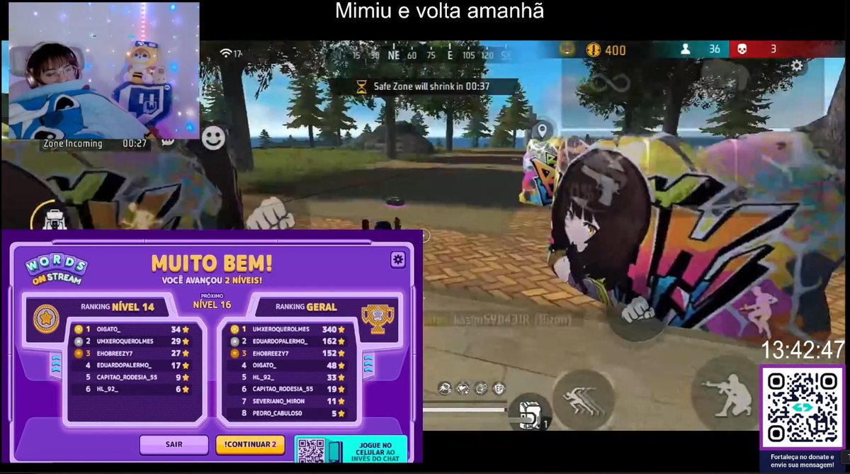 Sakura jogando 2 jogos ao mesmo tempo enquanto dorme. muito pro player