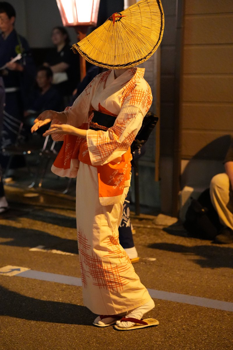 Shikashi5's tweet photo. ９月1日の
おわら風の盆に行ってきました https://t.co/gjZN7lbJ7z