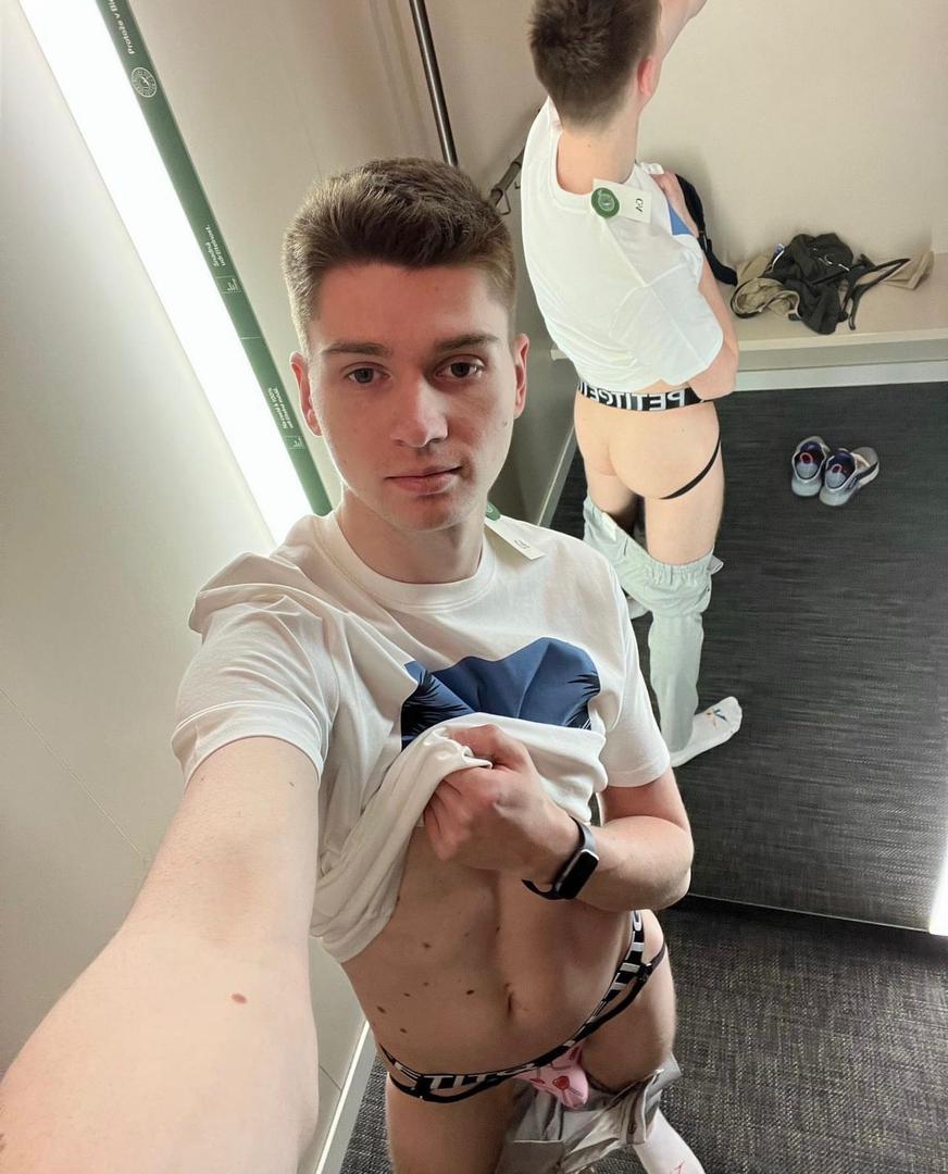 Alex tweet media
