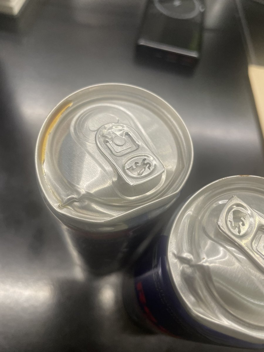 sikanderbang's tweet photo. @JioMart pathetic support forced to tweet this regarding order number 17574843080253088A
Given defective product and Cc says they have no proof of my complaint , enclosing proof of my call to you on 12th September 2025
2 Redbull cans are damaged and leaking , you Cc has no idea https://t.co/1eGT0vSXND