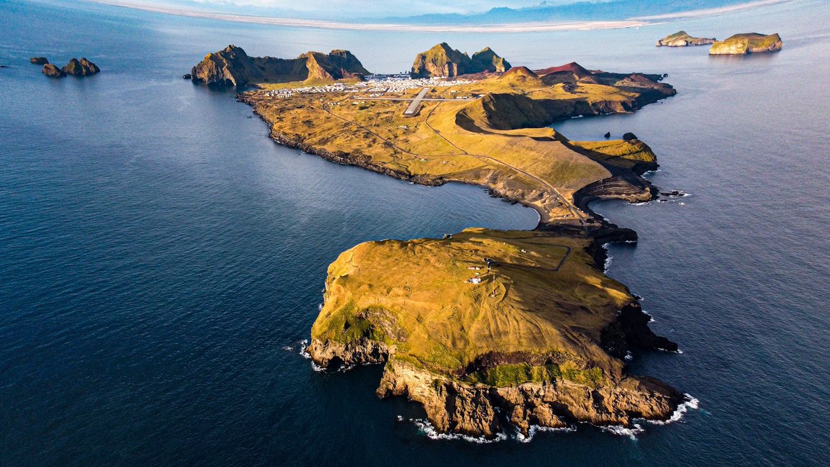 Iceland taught me the value of small communities. In tech, big visions often start with small, dedicated groups.

#TechLeadership #Community #Startups