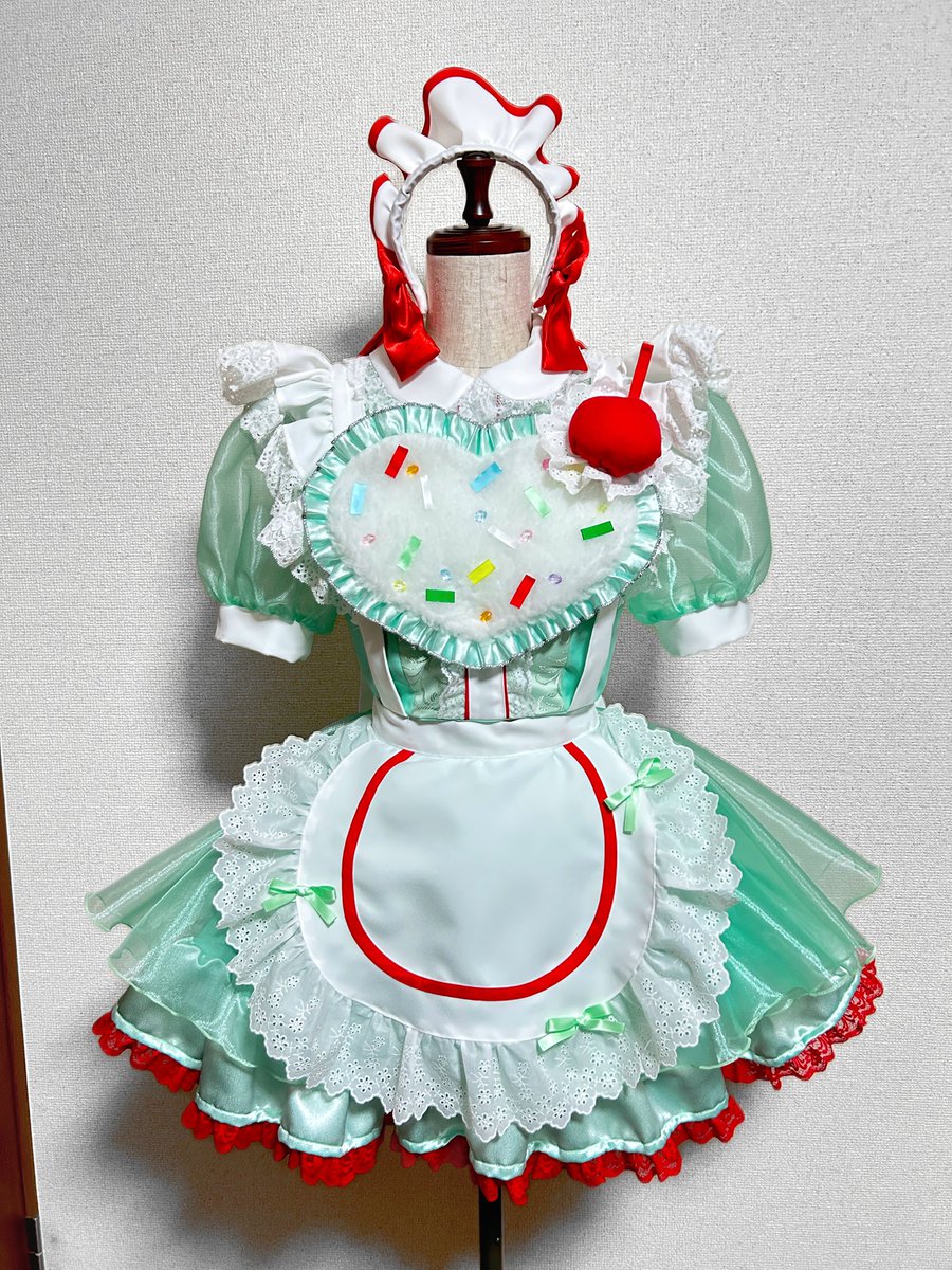 【生誕衣装制作】

深月るい様 (<a href="/rui_rui99/">深月るい</a> )の生誕衣装を制作させていただきました🍨🍈

クリームソーダをテーマにデザインしました💚
ご依頼ありがとうございました！

#生誕衣装 #アイドル衣装 #衣装製作