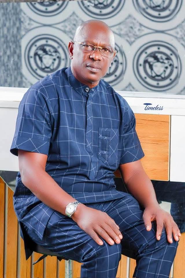 CapacityLeader's tweet photo. Zero worries with Sen. Douye Diri and High Chief Ayakeme Whisky PhD.

"Your loyalty belongs to your (political) godfathers, except you're a self made man. The rest of the activities are for entertainment purposes." https://t.co/YHDMNjufmL