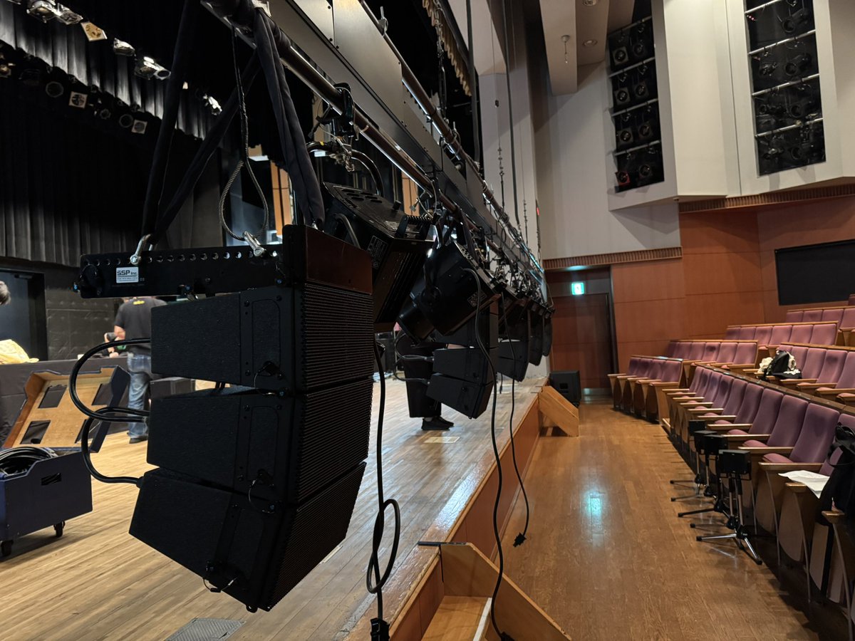 sspincosaka's tweet photo. 和楽器演奏集団 独楽「限界を超えたとき、新たな音がうまれる」@亀戸文化センター
今年もまた180°ライブイマーシブで行いました
例年と違いプロセッサーはYAMAHA DME7のAFCImageにてステージフロントにもNEXO ID14を追加
#ライブイマーシブ #イマーシブ #yamahadme7 #yamahaafc #alconsaudio #nexoid14 https://t.co/ViAxYZeFqT
