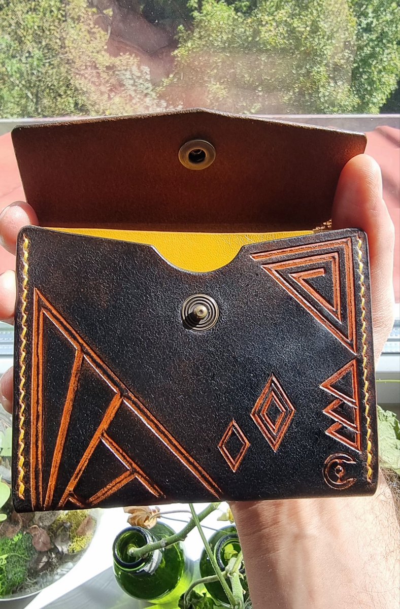 Cuirs D'Onyx tweet media