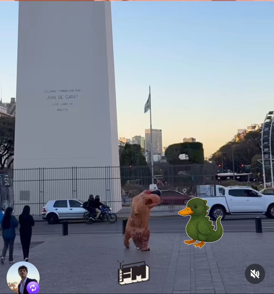 JeinsFirex's tweet photo. @crisvanadia @fmluzu_ #FMLuzu #elclubdeFMLuzu
Dinos y dinopatos en el obelisco https://t.co/z0o5L359m0