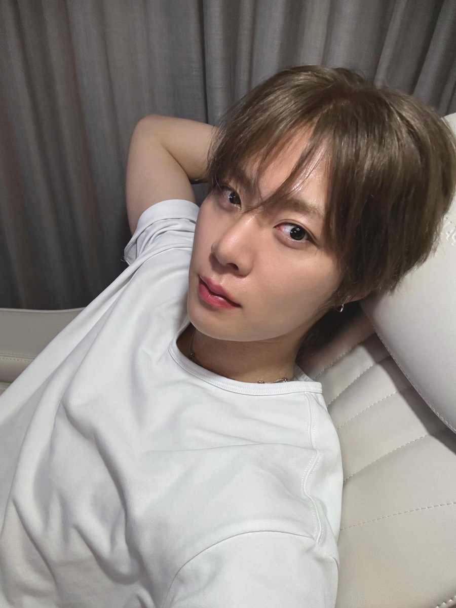 417ilsang's tweet photo. 와ㅈㄴ미인..... https://t.co/kfreha4nTY
