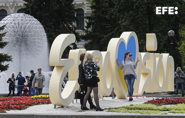 El Consejo de Administración de RTVE acuerda la retirada de la delegación española en el festival de Eurovisión 2026 si Israel participa.

efe.com/cultura/2025-0…