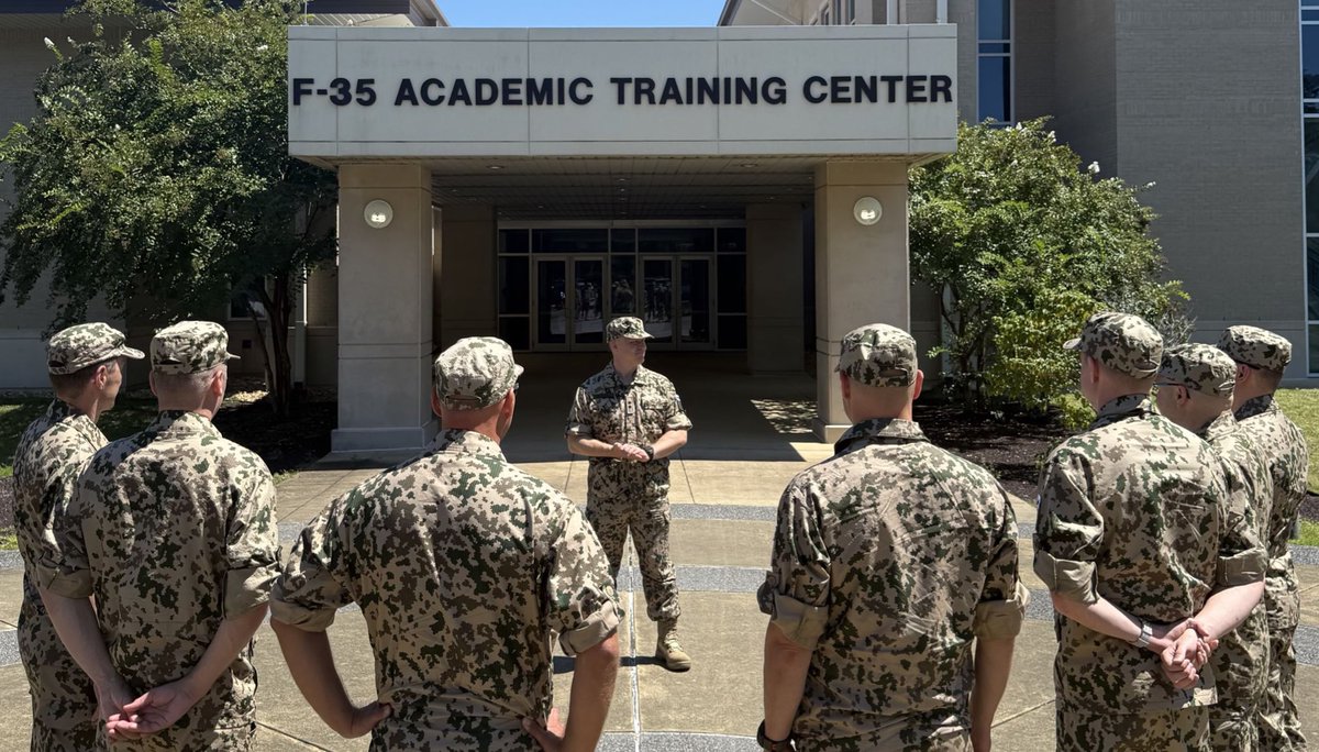 FinnishAirForce's tweet image. The first group of 🇫🇮 Air Force aircraft maintenance personnel began their F-35 initial training in the United States. They will receive theoretical and simulator training on the #F35 at Eglin AFB in Florida.
 
Read more: ilmavoimat.info/F-35-training

#ilmavoimat #F35Programme @thef35