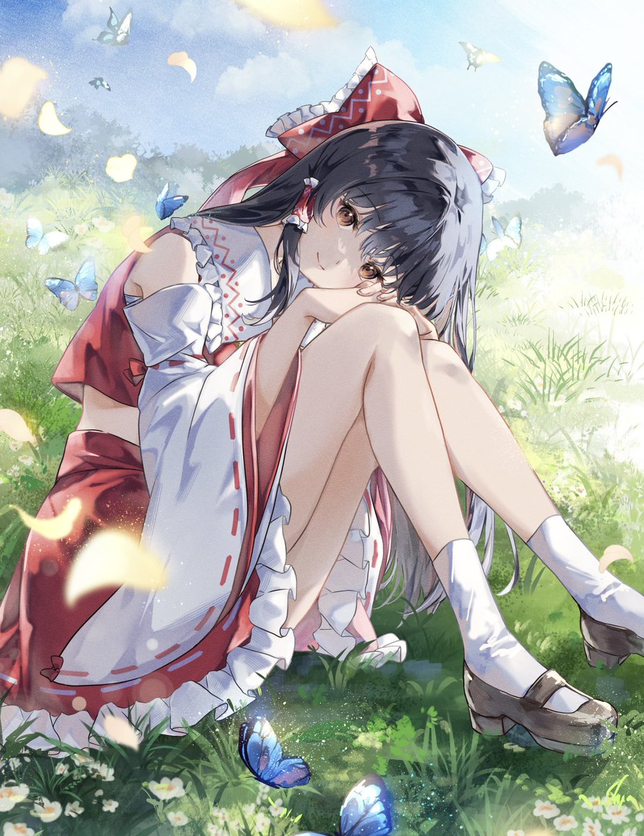 nanop38's tweet image. 秋例新刊の表紙になるかもの霊夢です