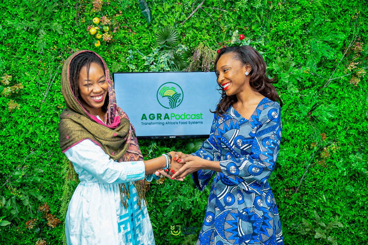 kossajaa's tweet photo. ✨ Retour sur le Jour 1 du #AFSForum2025 !

Quand j’ai lancé Foroba Media, mon objectif était simple : informer et sensibiliser les jeunes sur les opportunités agricoles. Je ne m’attendais pas à vivre des rencontres aussi exceptionnelles… et aujourd’hui, développer ce média est devenu une véritable nécessité. 🚀

Après l’ouverture officielle et la plénière présidentielle, j’ai eu l’honneur d’enregistrer un podcast avec @seforaKodjo , présidente de la @Fondation SEPHIS. 🎙️
👉 Une discussion inspirante sur le travail remarquable de la fondation pour les femmes dans les chaînes de valeur agricoles, mais aussi dans des secteurs tels que la communication, le BTP et le commerce.

Elle a également insisté sur l’opportunité que représente la ZLECAf (Zone de libre-échange continentale africaine), projet phare de l’Union africaine, pour renforcer la sécurité alimentaire et créer des emplois durables en Afrique. 🌍

🙏 Un grand merci à @AGRA Podcast pour cette opportunité.
🎧 Restez connectés : l’épisode arrive très bientôt !

#AFSForum2025 #ForobaMedia #YouthInAg #Agriculture #FoodSecurity #ZLECAf #WomenInAg #Podcast #Innovation #AgriBusiness #AfricaRising