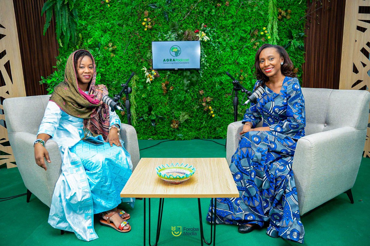 kossajaa's tweet photo. ✨ Retour sur le Jour 1 du #AFSForum2025 !

Quand j’ai lancé Foroba Media, mon objectif était simple : informer et sensibiliser les jeunes sur les opportunités agricoles. Je ne m’attendais pas à vivre des rencontres aussi exceptionnelles… et aujourd’hui, développer ce média est devenu une véritable nécessité. 🚀

Après l’ouverture officielle et la plénière présidentielle, j’ai eu l’honneur d’enregistrer un podcast avec @seforaKodjo , présidente de la @Fondation SEPHIS. 🎙️
👉 Une discussion inspirante sur le travail remarquable de la fondation pour les femmes dans les chaînes de valeur agricoles, mais aussi dans des secteurs tels que la communication, le BTP et le commerce.

Elle a également insisté sur l’opportunité que représente la ZLECAf (Zone de libre-échange continentale africaine), projet phare de l’Union africaine, pour renforcer la sécurité alimentaire et créer des emplois durables en Afrique. 🌍

🙏 Un grand merci à @AGRA Podcast pour cette opportunité.
🎧 Restez connectés : l’épisode arrive très bientôt !

#AFSForum2025 #ForobaMedia #YouthInAg #Agriculture #FoodSecurity #ZLECAf #WomenInAg #Podcast #Innovation #AgriBusiness #AfricaRising