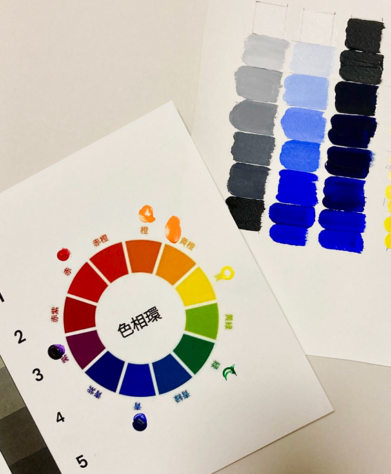 ShikiWdesign's tweet photo. ／
今月は色彩理論セミナーを受講しています🎨🧑‍🎨
＼

・最新のツールを使いこなしたり
・デザインの流行を押さえること
は、もちろん大切！

でも、こういう地味な基礎知識も大切だと思います。
そして何より、楽しいんです！！😆✨

しっかり学んで、クライントさんに貢献できるよう頑張ります🌺 https://t.co/wSBlgsIWNS