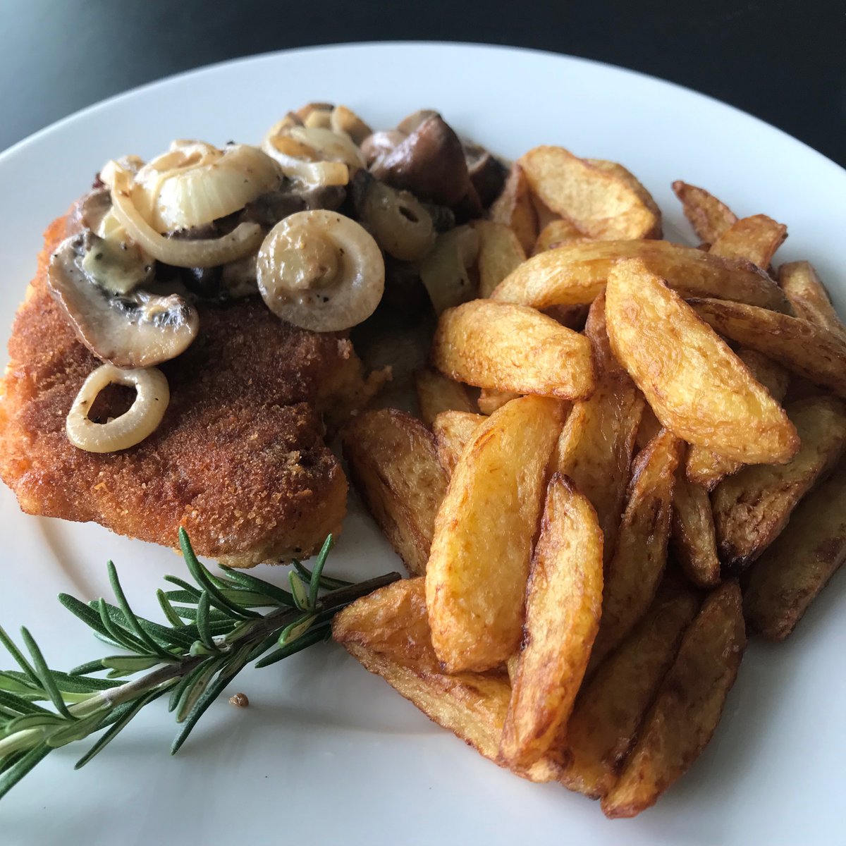 Not Automized Mr. X
Homebrunch 
2 km 🏊🏼
Pommes Frites mit Kotelett an Champignon-Rahmsoße 
Mineralwasser 
<a href="/pulpo404/">pulpo404</a> <a href="/FPflaumenbaum/">fritzchenpflaumenbaum</a>