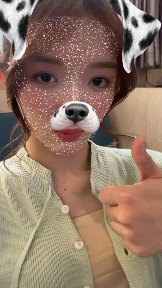 AU_LiaJKT48's tweet photo. happy #seLIAsa 💚 https://t.co/yjATslHusF