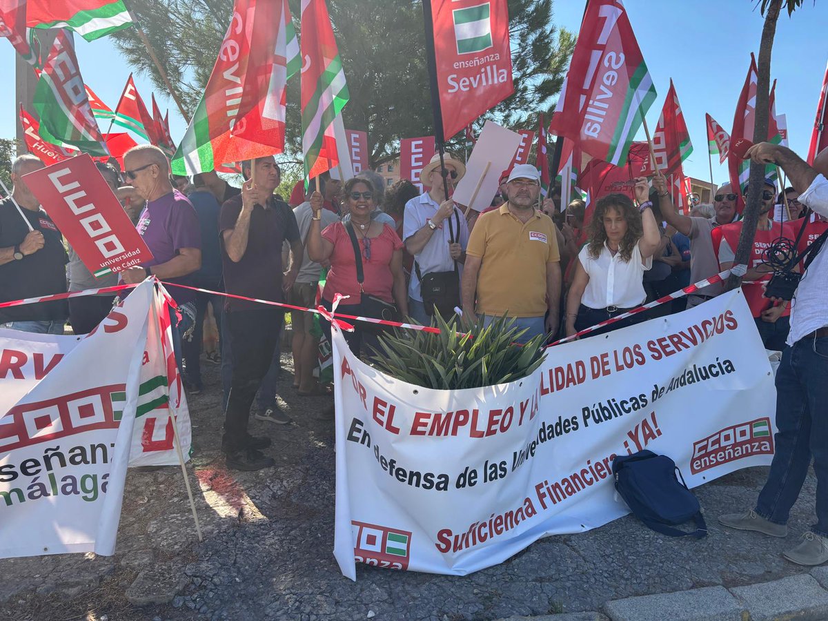 🏫ENSEÑANZA | ❌Comienza el curso universitario y el Gobierno andaluz continúa la asfixia económica a las universidades públicas. El trato de favor a las universidades privadas con recursos públicos debe acabar YA
📢Exigimos el cumplimiento del 1% del PIB que establece la LOSU
