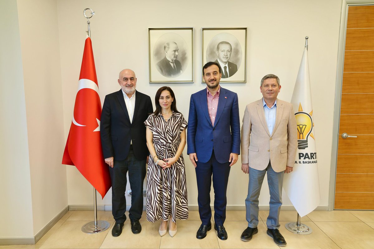 ozlemvgurzel's tweet photo. İlçe Başkanımız Sayın Özkan Ayduğan ile birlikte AK Parti İstanbul İl Başkanımız Sayın Abdullah Özdemir’i ziyaret ettik. Beykoz’la ilgili düşüncelerimizi ve projelerimizi  konuştuk.

İlçemizin bugününe ve geleceğine yönelik değerlendirmeleri ve destekleri için İl Başkanımız Sn. @abdullahozdemir e teşekkür ediyorum.

@akozkanaydugan 
@BeykozAkParti