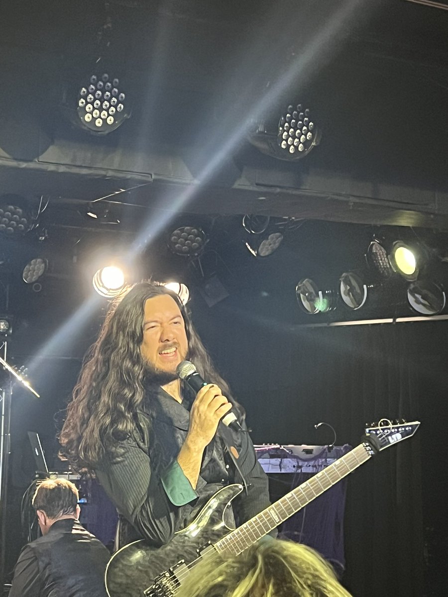 takapirlo's tweet photo. 初めて見た。もう少し長く見たかったです。もう乗り乗りで最高🤘
早くまた日本に戻ってきてほしい！ #Dragony https://t.co/wXEu6HWMW0