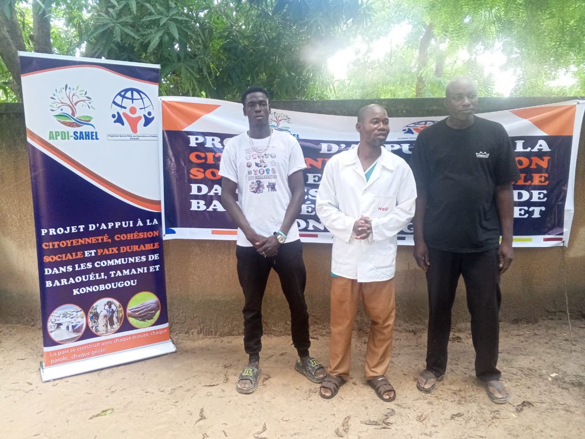 psaafml's tweet image. #Tamani : #APDI SAHEL, avec l’appuis du #PSAAF3, a mobilisé la jeunesse pour sensibiliser à la citoyenneté, l’engagement civique &amp;amp; améliorer la salubrité du CSCOM. #Paix #CitoyennetéActive #CohésionSociale #VivreEnsemble @Poulodebo @PresidenceMali