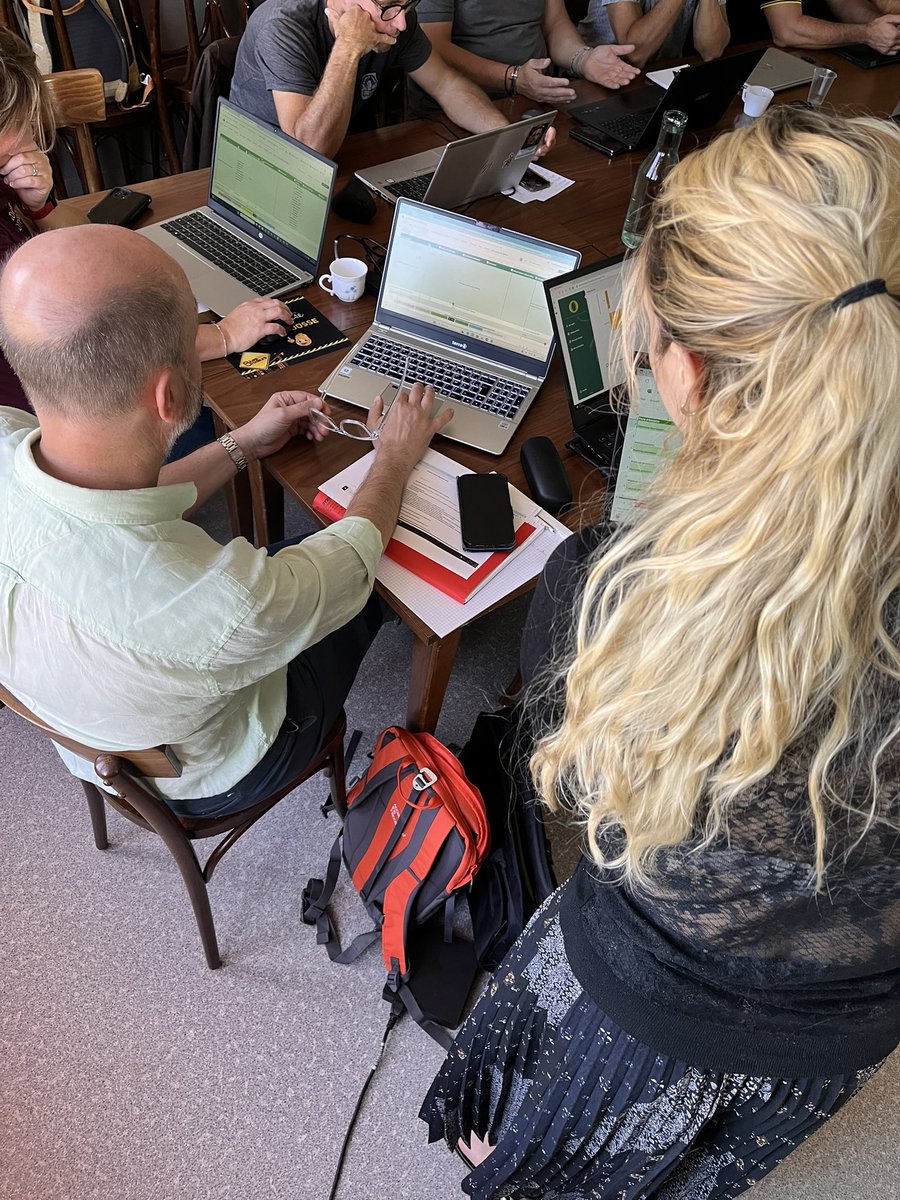 cci_paca's tweet photo. En ce moment à Villeneuve (04) 🔵 
14 #entreprises engagées depuis mai dans le parcours #ZeroCarbone #Montagne travaillent sur leur plan d’actions et créent des synergies
📌🔀 ✅ 2e séminaire de l’accompagnement #ReseauCCI @MaRegionSud @ClusterMontagne @GRDF
 🔜 horizon #JO2030 https://t.co/gylOD8Hc7W