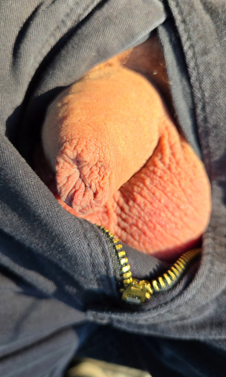 Do yo like my uncut soft Dick ?
#soft , #flaccid , #foreskin , #uncut , #vorhaut , #prepuce , #schwanz