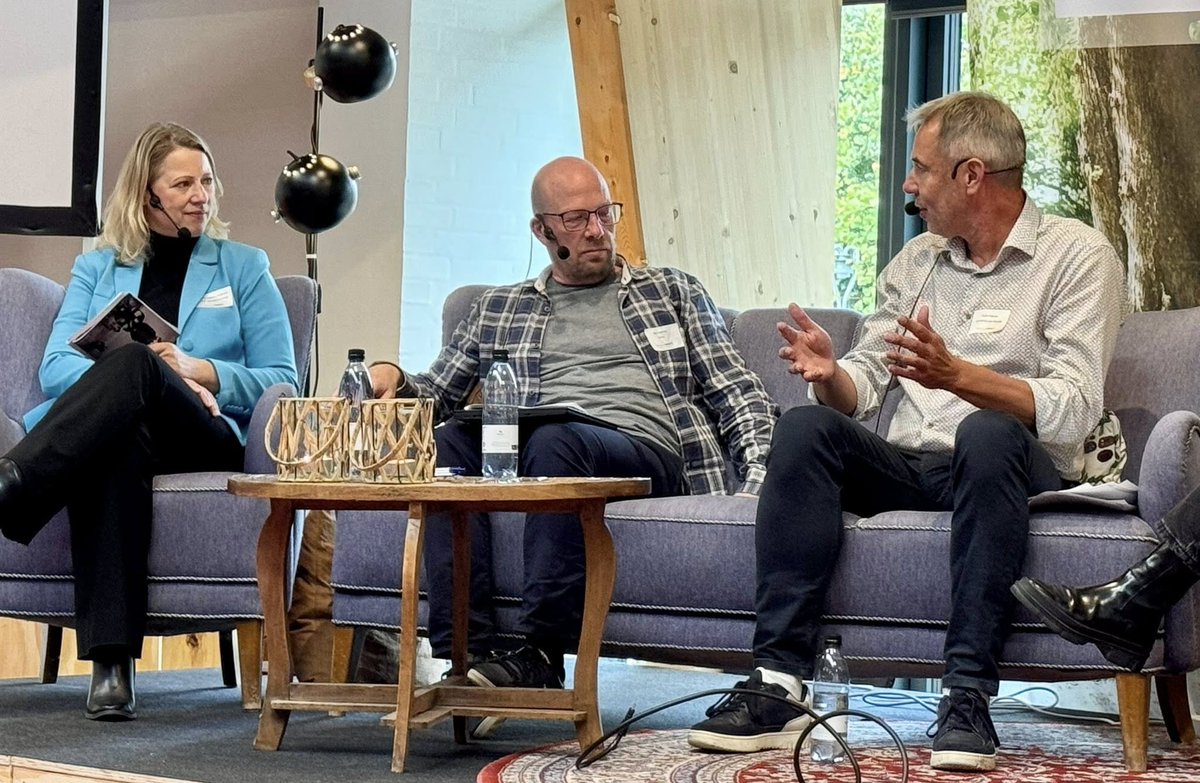 PederMeisner's tweet photo. Giv socialministeren en STOP-knap!🚨
Når jura og økonomi skubber værdighed til side, bør ministeren kunne trykke STOP, hvis Værdighedsreformen skal virke. 
Det er fx galimatias, at mennesker på herberger ikke må få lommepenge for småjob.
https://t.co/3gugEDk8Kd
#dksocial https://t.co/AY1AGWbZcy