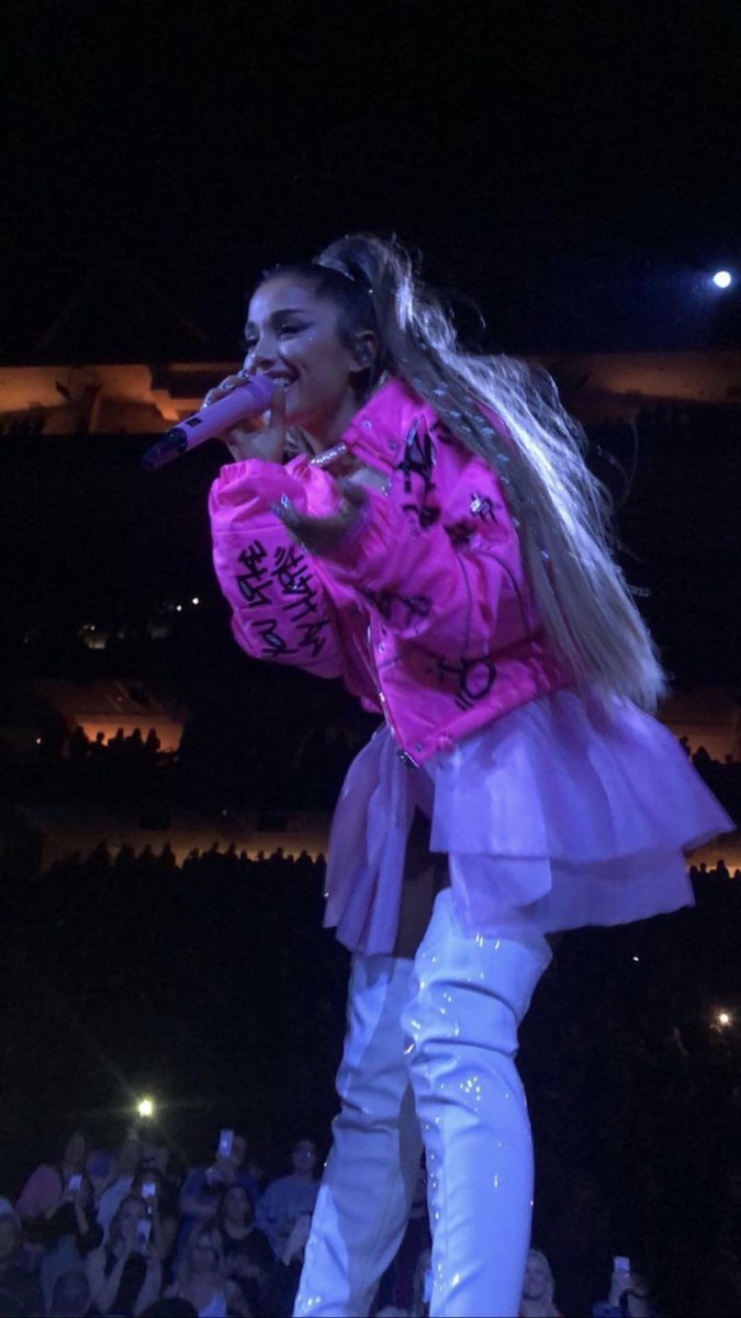 Ariana World HQ ☀️ tweet media