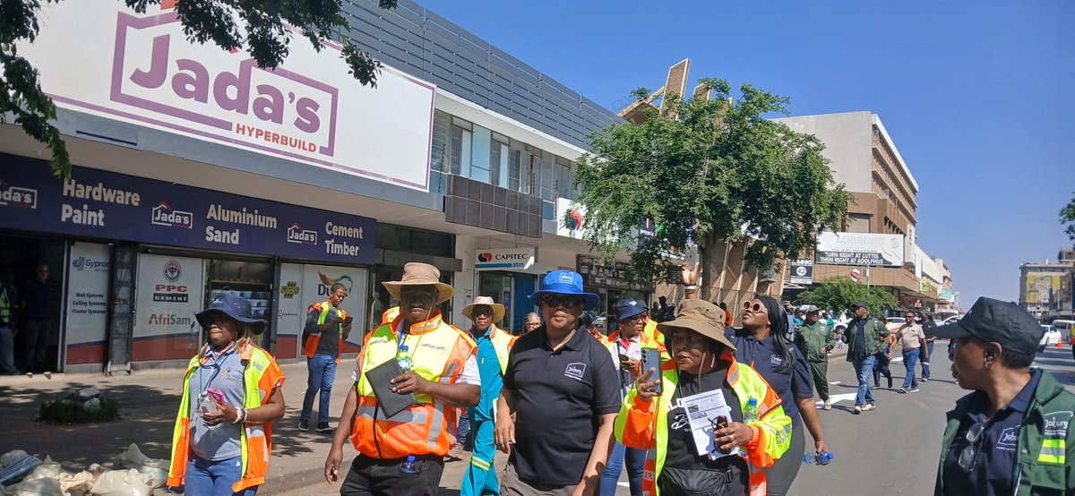 CityPowerJhb's tweet photo. @CityofJoburgZA
@DadaMorero

#RoodepoortSDC 

High Impact Service Delivery Blitz 
16 September 2025

The Mayoral High Impact Service Delivery Blitz has made its way to the area of Roodepoort. As the city under the Mayor of Johannesburg Cllr Dada Morero, together with the leaders of the Bomb Squad, is striving to ensure that all municipalities are well maintained and dignified,with all entities playing an active role.

#ServiceDeliveryBlitz 
#CityPowerServices 
#ReImaginingJoburg