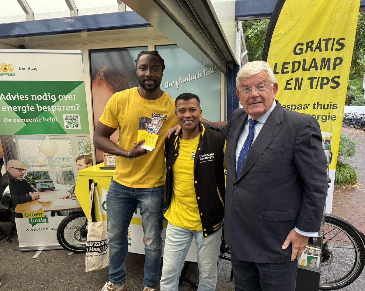 💡Een energiecoach geeft advies dat écht helpt bij een lagere energierekening. Gewoon bij jou thuis. Dat vinden bewoners een dikke 9,1 waard.👏 Ook een energiecoach op bezoek? Maak een gratis afspraak via: duurzaamdenhaag.nl/energiecoach

#energie #besparen #energiecoach #denhaag