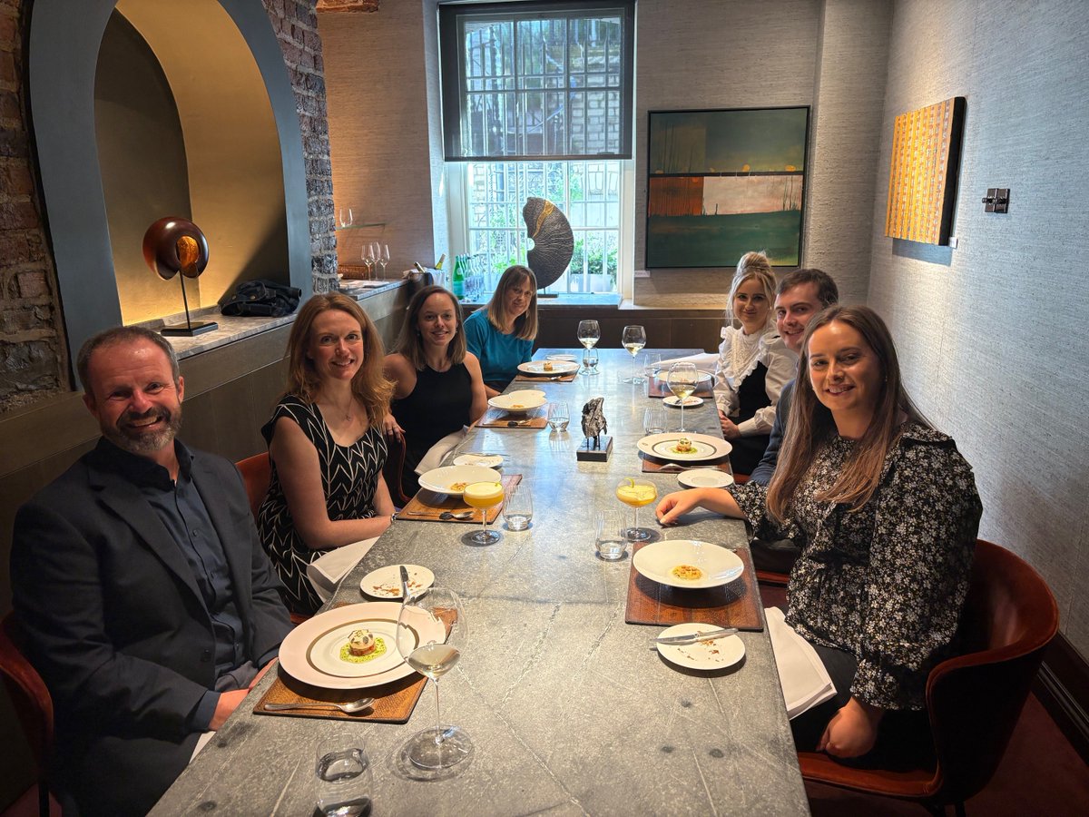 ComitComm's tweet image. ✨Last week, the Comit team enjoyed a star-studded experience (quite literally) at the two Michelin star restaurant, Chapter One.

We also spent the morning learning, collaborating and brainstorming at Comit HQ.

Now fully fuelled, we&apos;re ready to take on Q4!