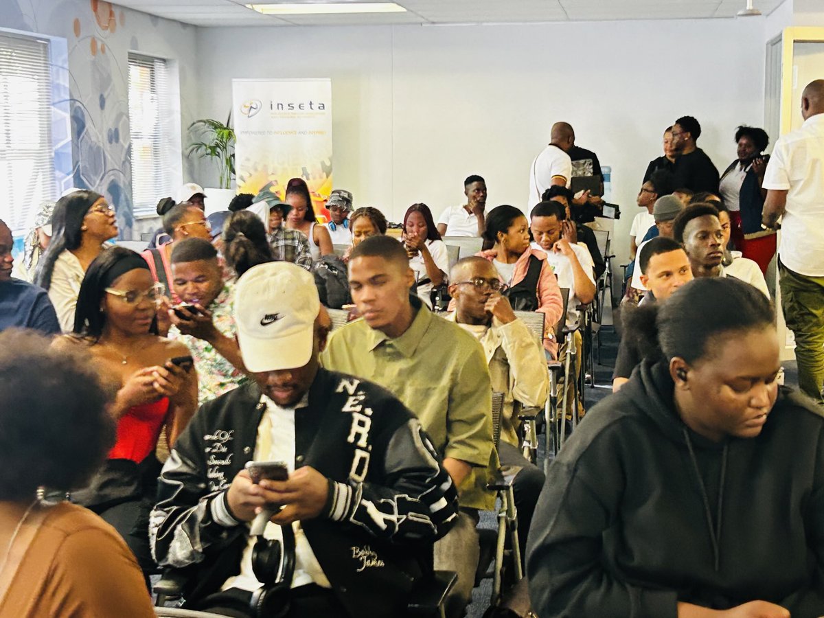 LGSETA_official's tweet photo. 🌍✈️ Today, INSETA, LGSETA & CCIEEC celebrated our ambassadors heading to China for their academic journey. Proudly SA, they’ll gain skills & represent with excellence! 💡🇿🇦
#CreatingGreaterImpact #GlobalOpportunities
#AcademicExcellence https://t.co/BQfF6UdiE0