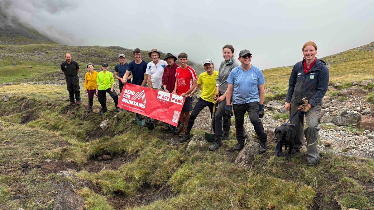 fixthefells's tweet photo. We're looking forward to welcoming back @teamBMC474551 #mendourmountains #getstuckin volunteers next week for more work on Scafell Pike.   @NTlakedistrict @lakedistrictnpa @friendsoflakes @lakesfoundation @NECumbria https://t.co/vRW7LEj6gz