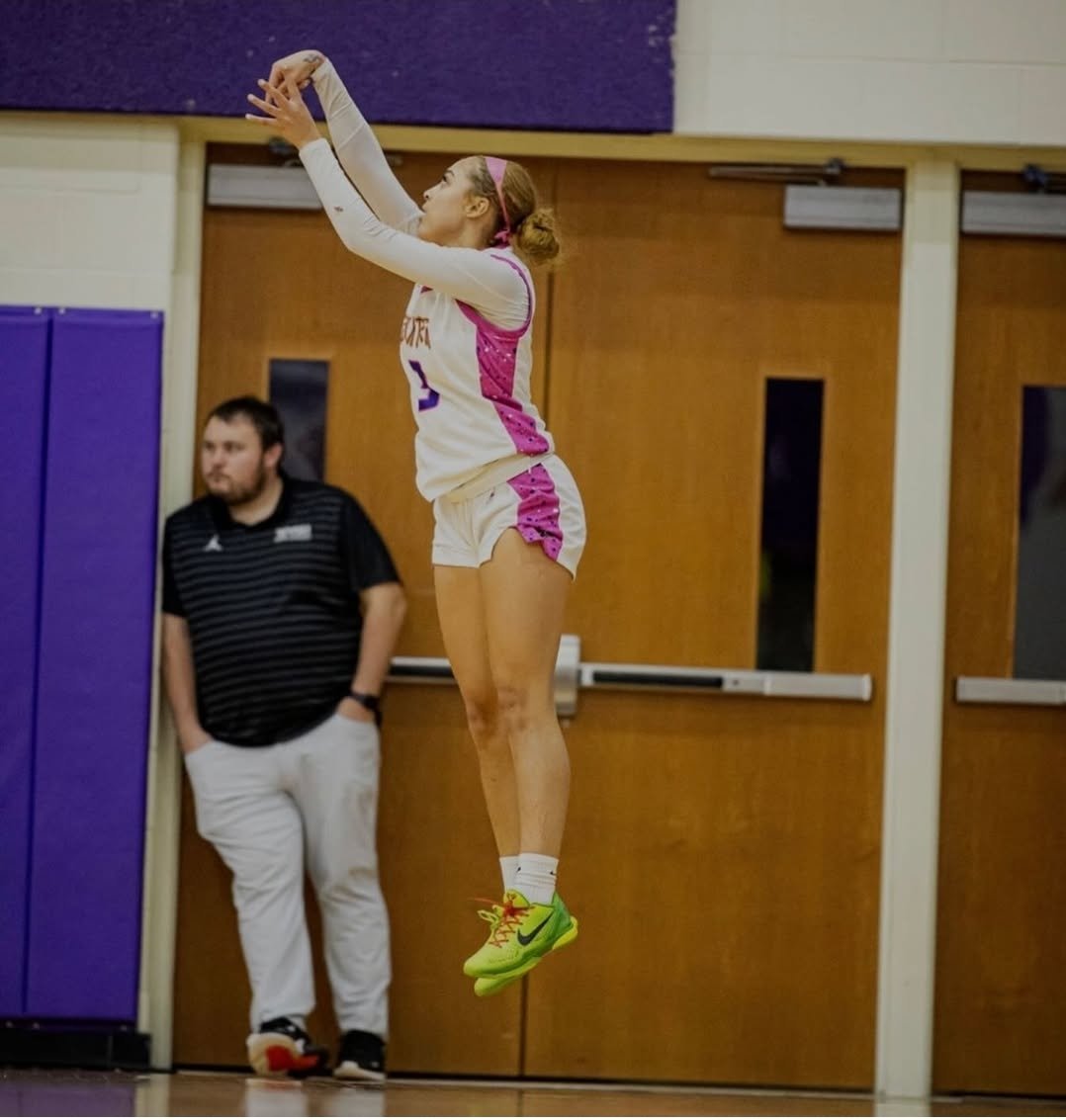 Happy Birthday to <a href="/deyonacarter3/">Deyona Carter</a> our big SENIOR turning 17! #Raiders