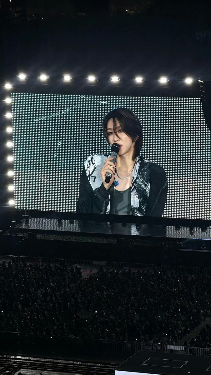 뭐할려고 이렇게까지나 아름다우시냐고