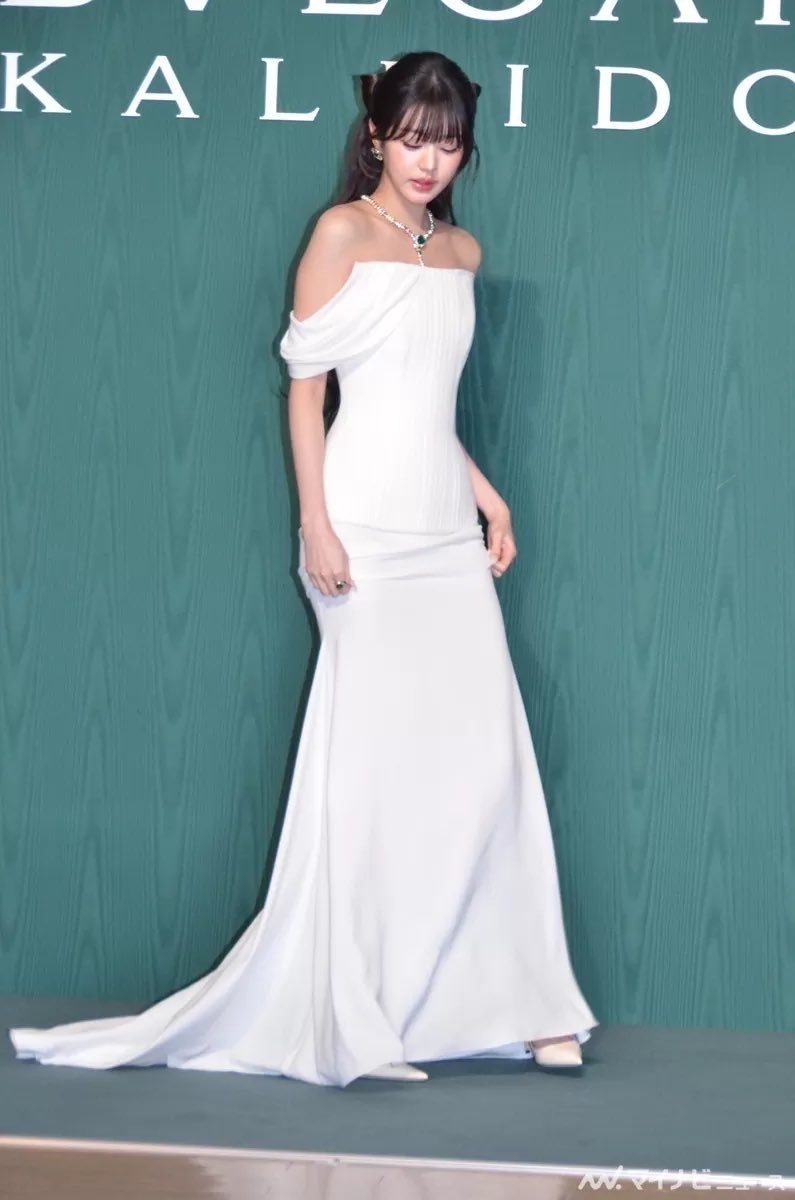 G09n-VfW4AAh5bt?format=jpg&name=medium