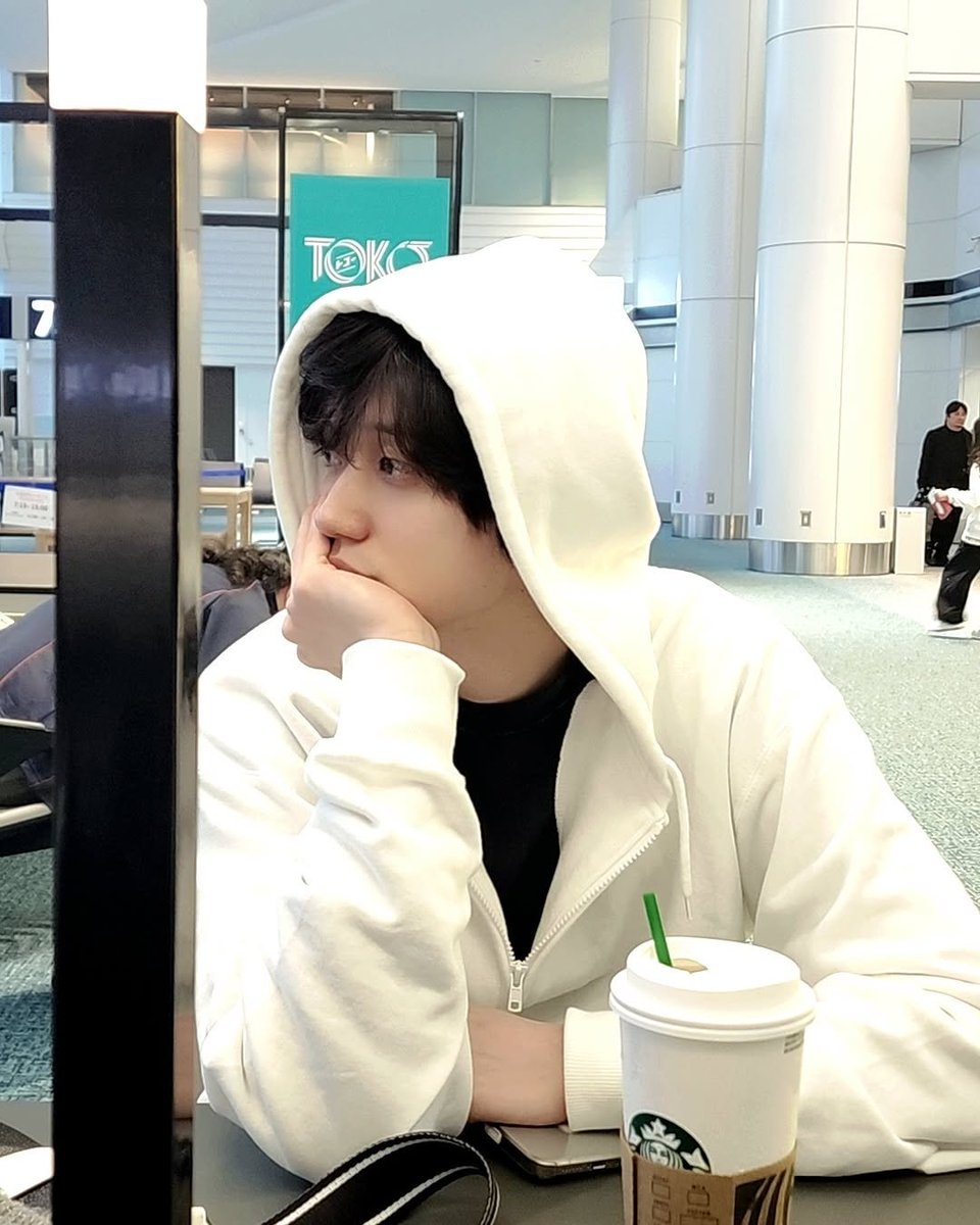 teentop_wal's tweet photo. 이거 진짜 볼때마다 너무너무 남친짤 하 감성 너무 좋고요
누구 남친이 이렇게 생겼냐?
내남친~ 제발요 https://t.co/UHd3PjlCUx