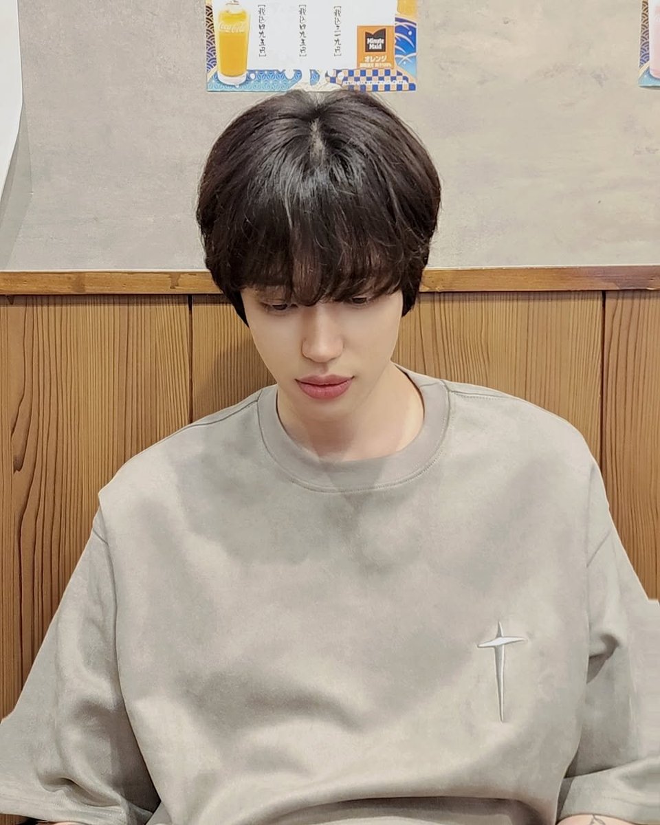 teentop_wal's tweet photo. 이거 진짜 볼때마다 너무너무 남친짤 하 감성 너무 좋고요
누구 남친이 이렇게 생겼냐?
내남친~ 제발요 https://t.co/UHd3PjlCUx