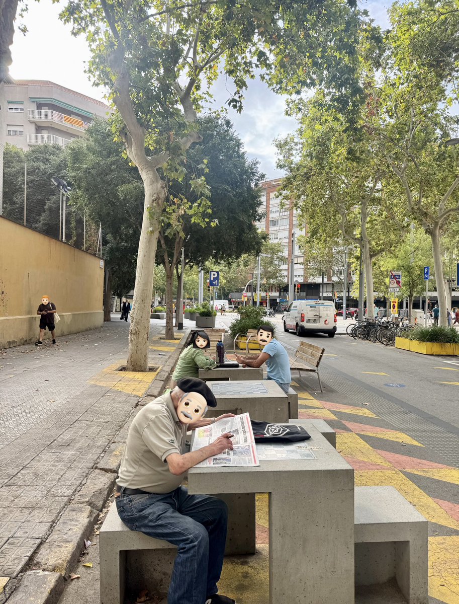 Teletreballar, esmorzar i llegir la premsa des de la Superilla Sant Antoni 🧡