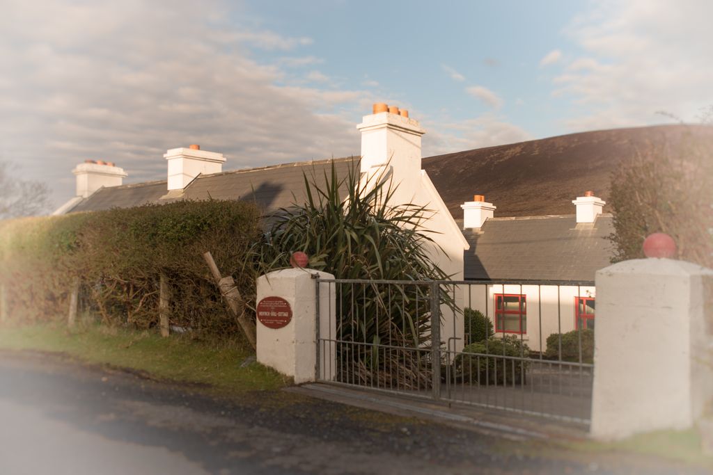 ADIarts's tweet image. Opportunity: Opportunities for Irish Speaking Artists
Opportunities currently available for for Irish speaking artists and organisations include the @EnaGaeltachta residency, Scéim Forbartha na nEalaíon, and Disability Equality Training. buff.ly/QlKUBFp