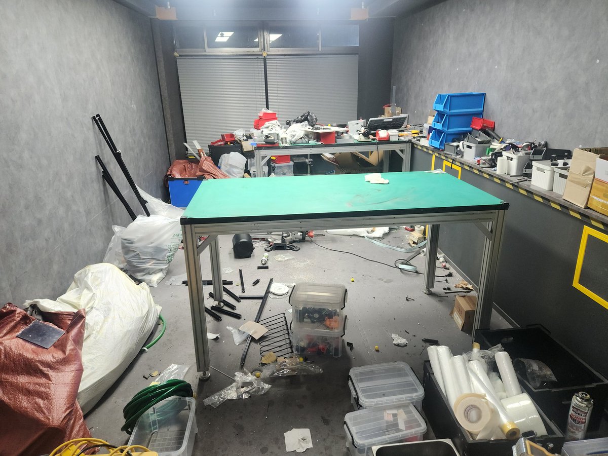 Airmodeling tweet media