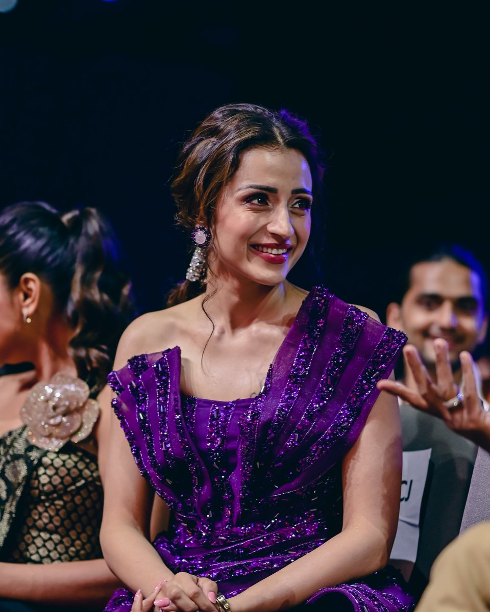 siima's tweet photo. Every click tells a story, but at SIIMA, Trisha’s candid glow tells a fairytale
@trishtrashers
#NEXASIIMA #SIIMAinDubai #SIIMA2025 #NEXA #Airtel #Swastiks #HonerHomes #SouthIndiaShoppingMall #BigC #EaseMyTrip #adityaramchairman #Budbee #SMAAX #LaNima #NEXAExperience #createinspire #Classic650 #StayPureStayClassic #RoyalEnfield 
@ConfidentGroup1@EaseMyTrip