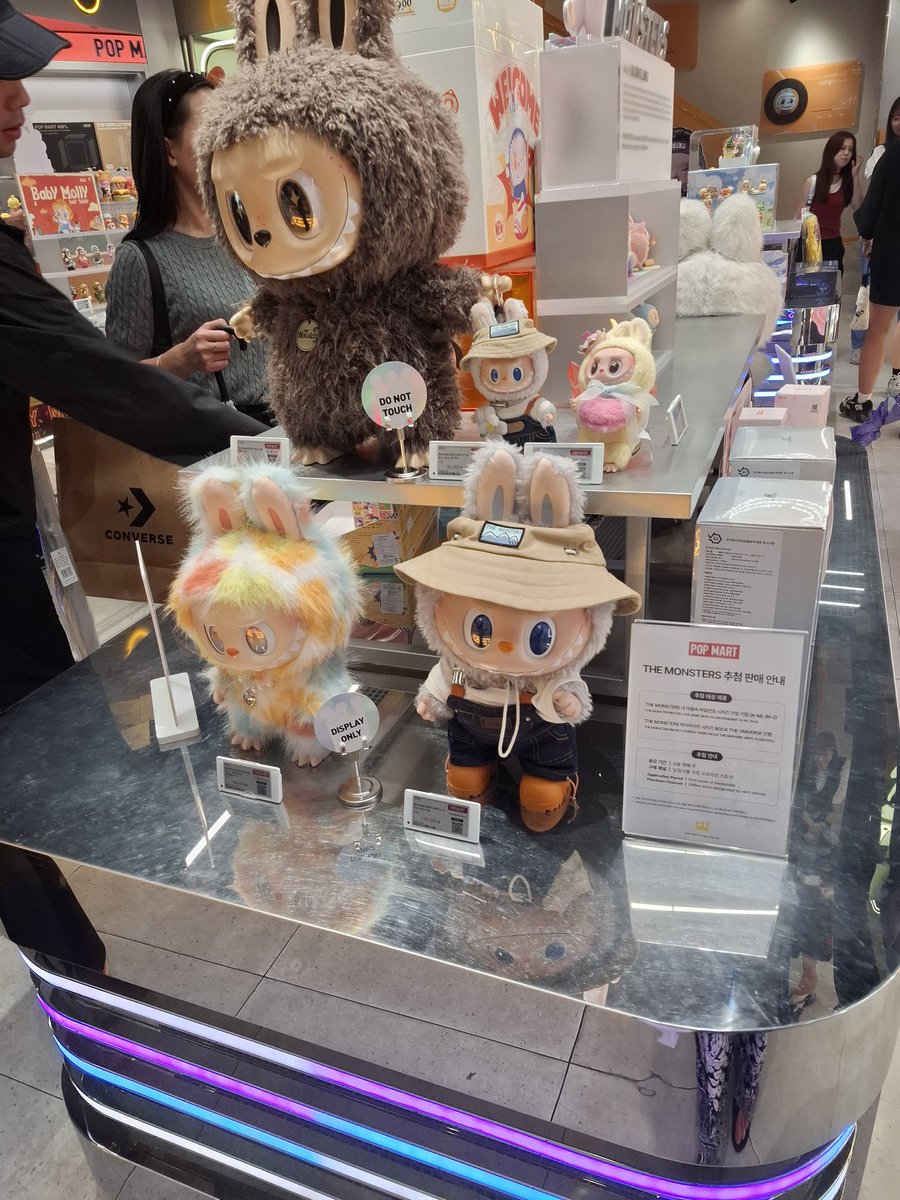 korone_316's tweet photo. ラブブ買えんよ https://t.co/I8t0A9mpG2