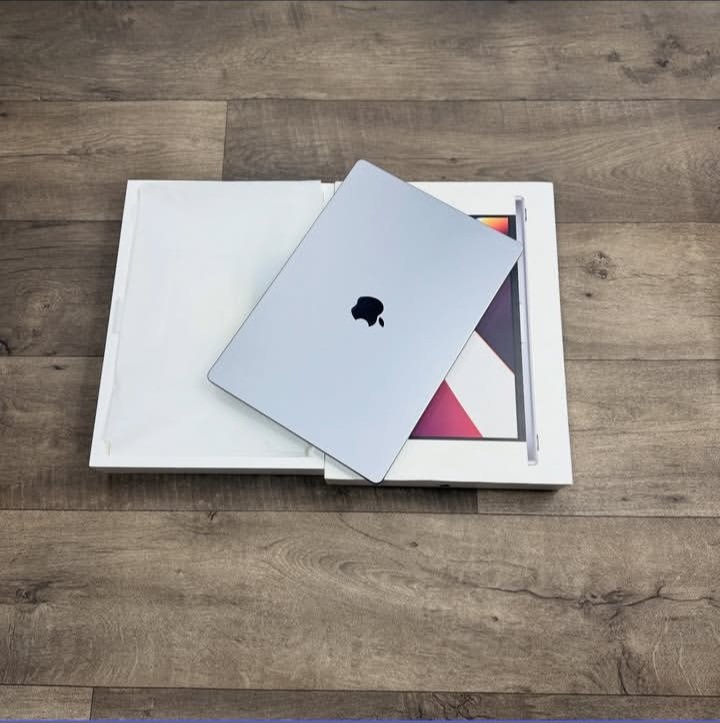 TechChapK3's tweet image. Apple MacBook Pro M1 
16-Inch Screen Display 
16gb RAM 
512gb SSD Storage 
EX-UK Open Box 

Available @Ksh.155,000

#MacBook #MacBookPro #MacBookProM1 #MacBookKenya #Apple #AppleKenya #tech #techlifestyle