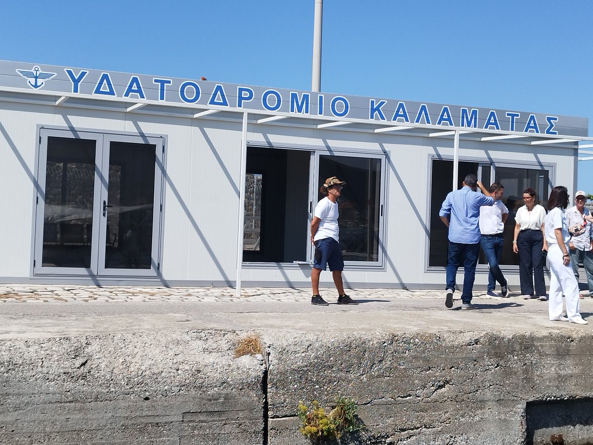 HellenicSeaplan's tweet photo. H 1η έλευση υδροπλάνου στο λιμάνι της Καλαμάτας είναι γεγονός με την πτήση από Αθήνα να πραγματοποιείται σε μόλις 35' ! #hellenicseaplanes #connectingreece https://t.co/ix5sVjtS36