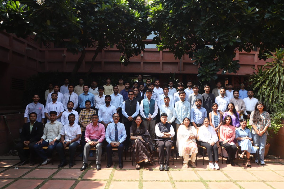 icps_newdelhi's tweet photo. Sessions on Fundamental Duties and Constitutional Values conducted in which faculties Dr. Ravindra Garimella and Dr. Deepak Gosain shared their views.
#ICPS #FundamentalDuties https://t.co/YB2YSrUood