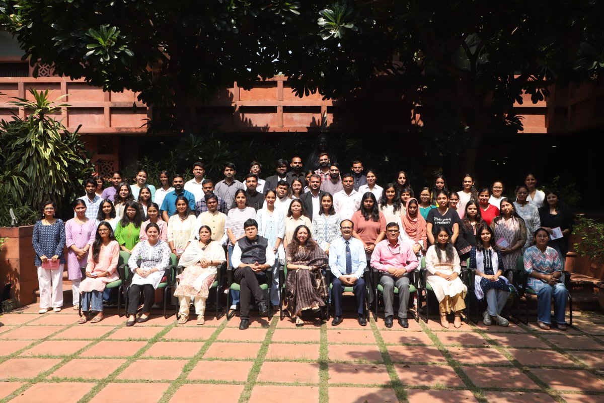 icps_newdelhi's tweet photo. Sessions on Fundamental Duties and Constitutional Values conducted in which faculties Dr. Ravindra Garimella and Dr. Deepak Gosain shared their views.
#ICPS #FundamentalDuties https://t.co/YB2YSrUood