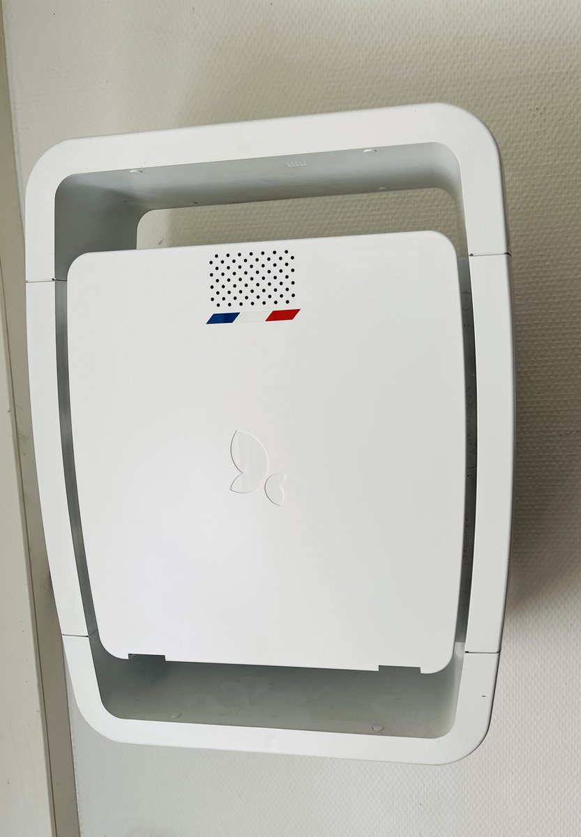 Se protéger contre les polluants du quotidien :
Nous passons 80% de notre temps ds des lieux clos où l'air est 8x plus pollué qu'à l'extérieur.
Polluants invisibles , COV , Part Fines , moisissures attaquent vos poumons.
Devenez acteur de votre qualité de l'air intérieur.