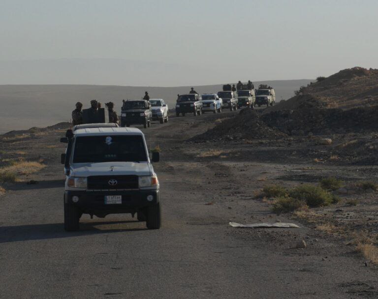 الحشد الشعبي والجيش العراقي ينفذان عملية أمنية واسعة في ناحية القراج بنينوى لتطهير القرى من فلول داعش
#عراق_قوي 
#صادقون 
#حشد_الشعبي