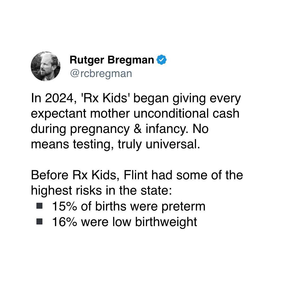 MaartenOoijen's tweet photo. Toen de @christenunie onlangs een hoger, onvoorwaardelijk bedrag voor ouders met kinderen voorstelde, werd dat door sommigen weggezet als ‘populisme’ of een ‘premie op het aanrecht’.

Benieuwd of die mensen er nu anders denken, na deze recente tweets van Rutger Bregman.

👇👇🏾 https://t.co/QEc4qNP48T